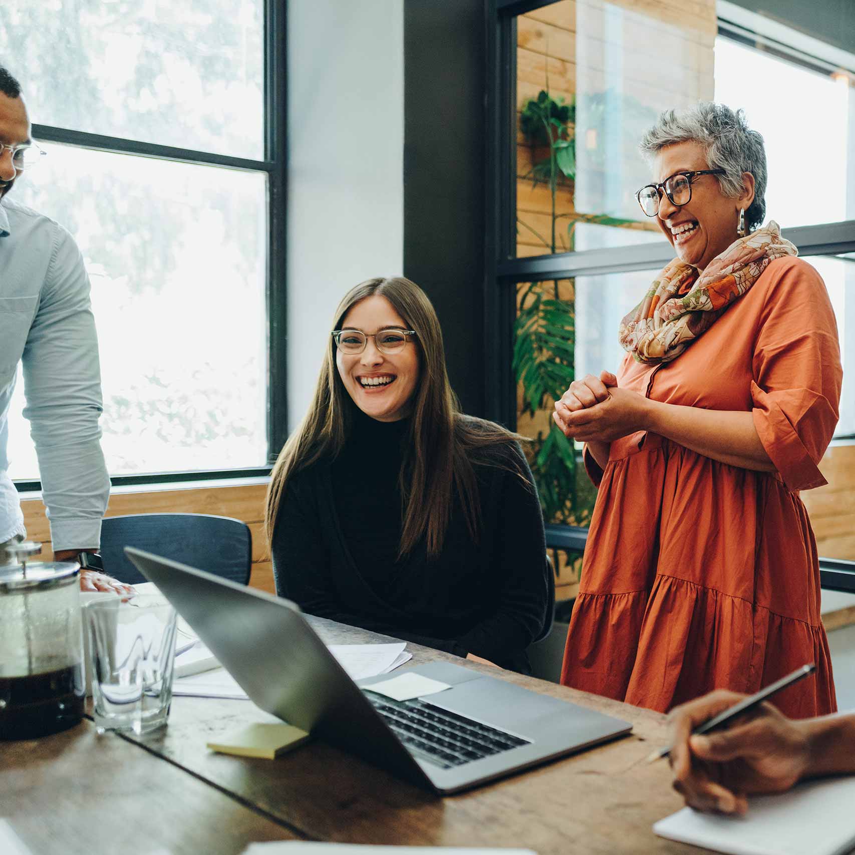 businesspeople-smiling-cheerfully