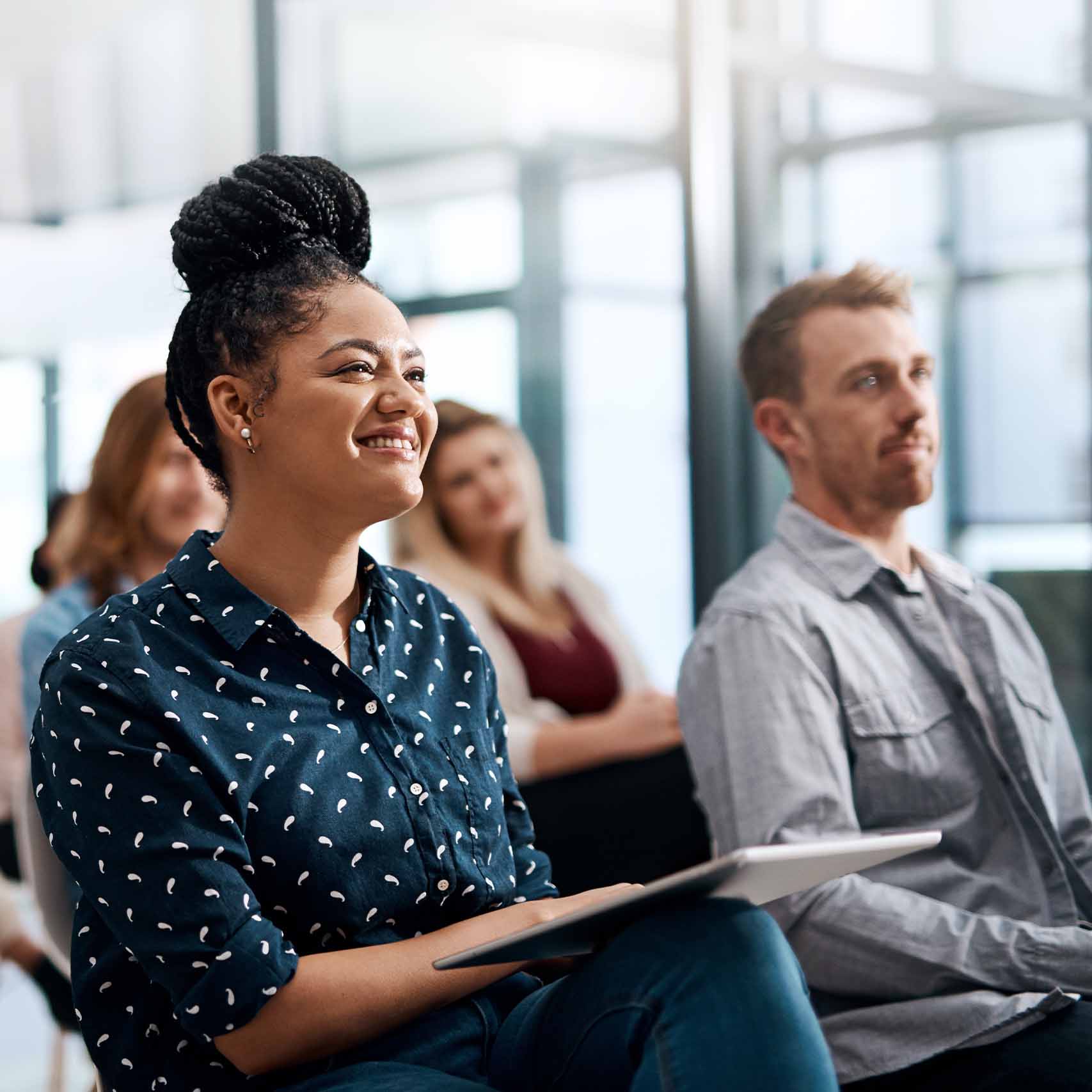 woman-smiling-in-audience